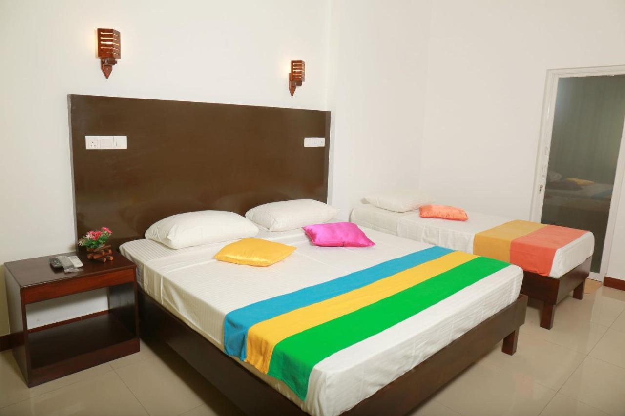 Jayaa Beach Talpe Exterior photo